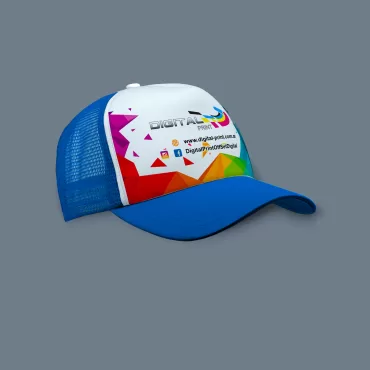Gorra Trucker 5 gajos personalizada con logo estampado.